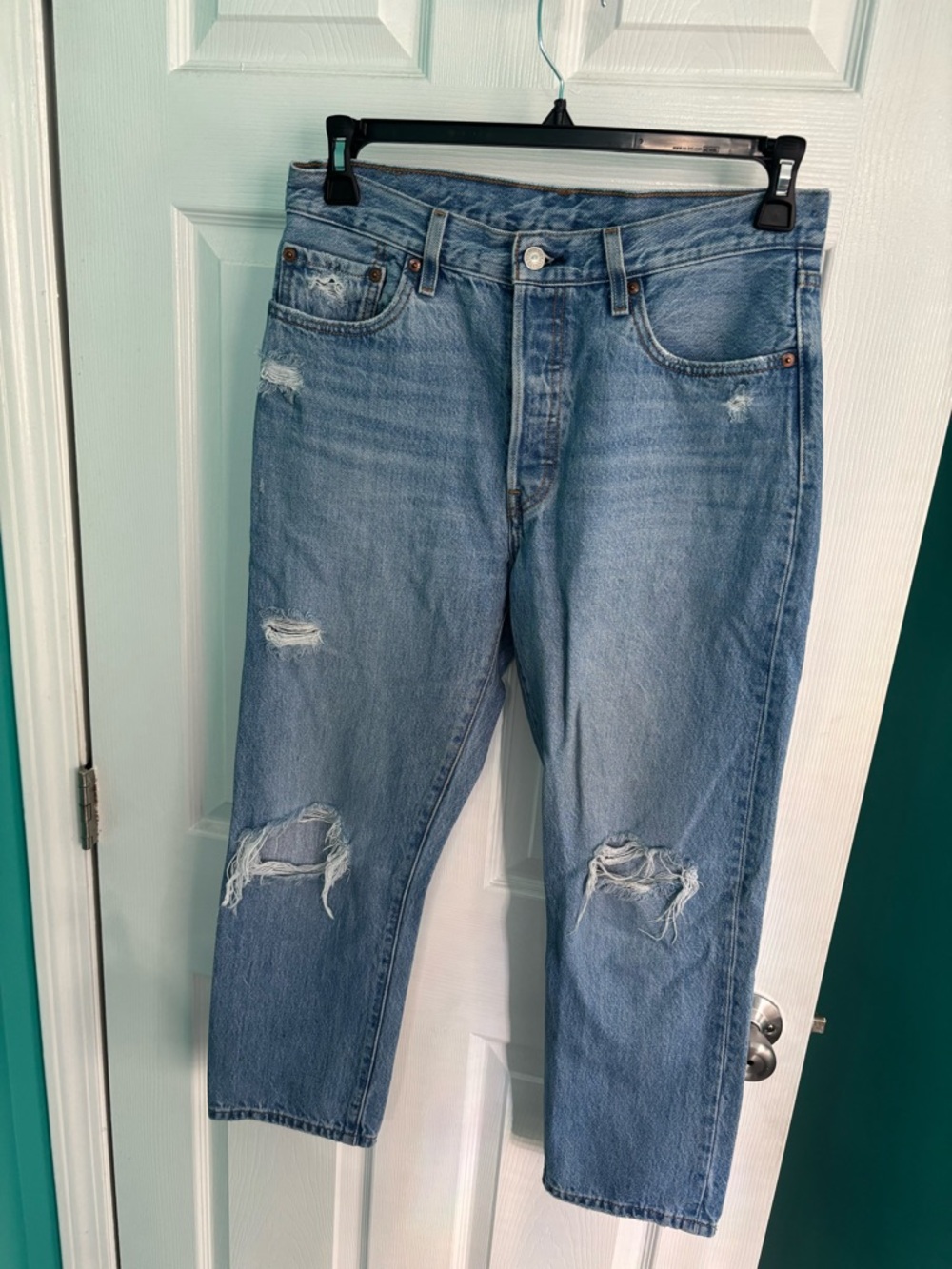 Levi High Rise Ankle Straight Jeans size 29